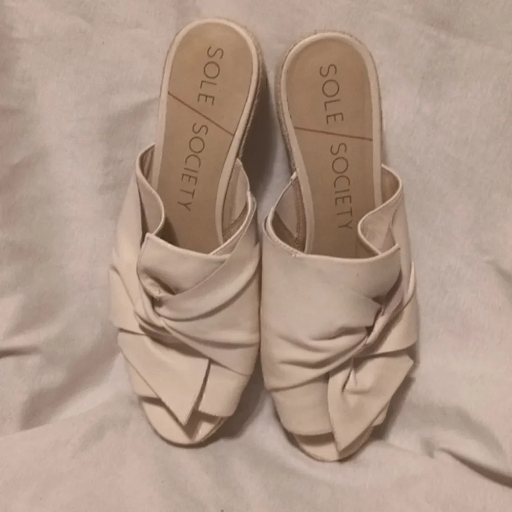 Sole Society Carmina beige leather espadrille wedge open toe sandal size 10